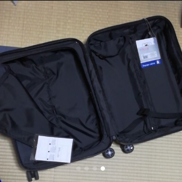 Samsonite(サムソナイト)のpurinさま専用。サムソナイト INOVA 35L 機内持ち込みサイズ レディースのバッグ(スーツケース/キャリーバッグ)の商品写真