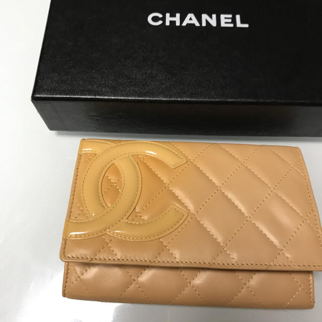 CHANEL(シャネル)のCHANEL ベージュウォレット FOXEY レディースのファッション小物(財布)の商品写真