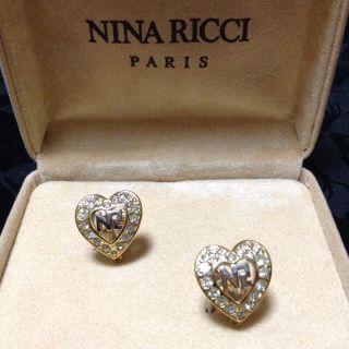 ニナリッチ(NINA RICCI)のイヤリング(イヤリング)