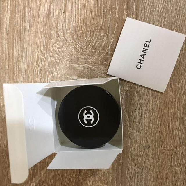 CHANEL(シャネル)のCHANEL リップバーム 新品 未使用 コスメ/美容のスキンケア/基礎化粧品(その他)の商品写真