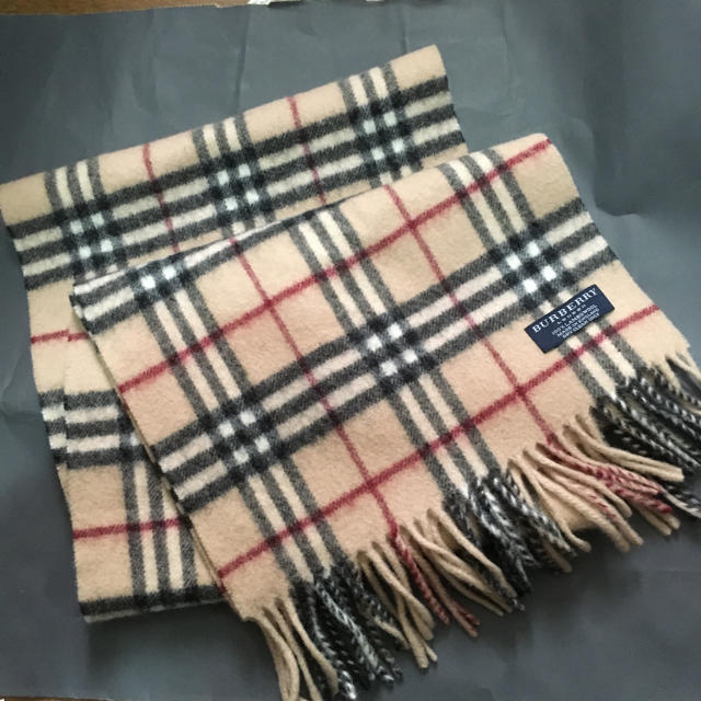 BURBERRY(バーバリー)の人気定番！バーバリーマフラー レディースのファッション小物(マフラー/ショール)の商品写真