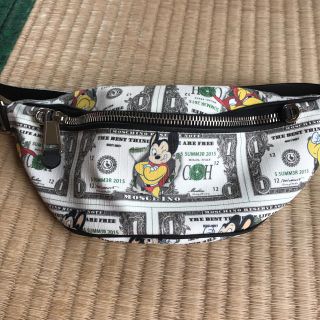 MOSCHINO(ボディバッグ/ウエストポーチ)のフリマアイテム一覧 MOSCHINO(ボディバッグ/ウエストポーチ)のフリマアイテム一覧