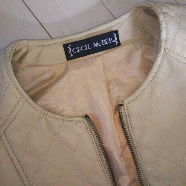CECIL McBEE(セシルマクビー)のノーカラー☆ライダース レディースのジャケット/アウター(ライダースジャケット)の商品写真
