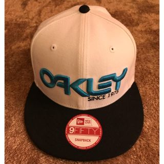 オークリー(Oakley)のオークリー★OAKLEY★フラットミルキャップ★NEW ERA ★新品(キャップ)