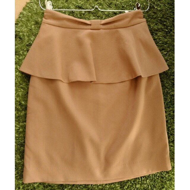 STRAWBERRY-FIELDS(ストロベリーフィールズ)のストロベリーフィールズペプラムスカート レディースのスカート(ひざ丈スカート)の商品写真