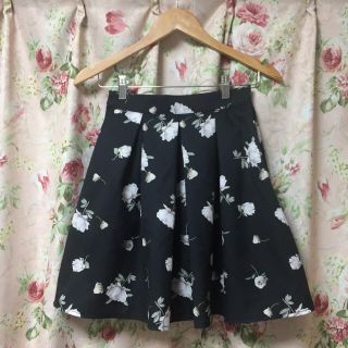 エブリン(evelyn)の【美品】エブリン♡花柄スカート(ミニスカート)