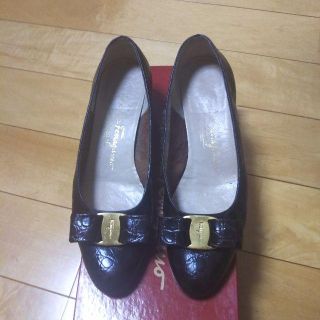 サルヴァトーレフェラガモ(Salvatore Ferragamo)のフェラガモ パンプス(ハイヒール/パンプス)