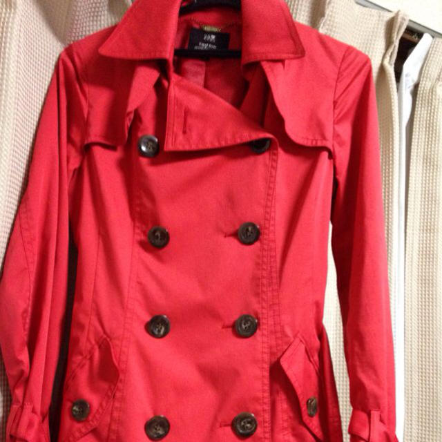 23区(ニジュウサンク)の23区の赤のトレンチコート レディースのジャケット/アウター(トレンチコート)の商品写真