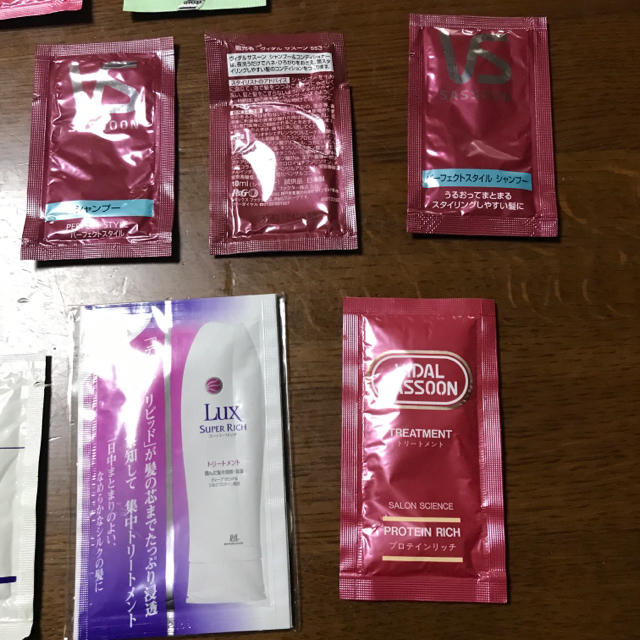 KERASTASE(ケラスターゼ)の【新品】ヘアケア試供品セット③ コスメ/美容のキット/セット(サンプル/トライアルキット)の商品写真