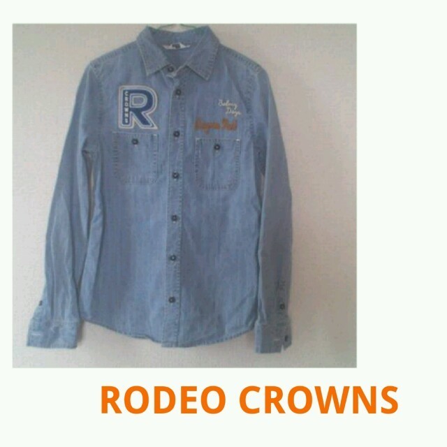 RODEO CROWNS(ロデオクラウンズ)のRODEO♡デニムシャツ レディースのトップス(シャツ/ブラウス(長袖/七分))の商品写真