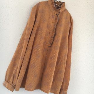 サンタモニカ(Santa Monica)のusedヴィンテージ古着クラシカルフリル葉っぱ柄シャツ(シャツ/ブラウス(長袖/七分))