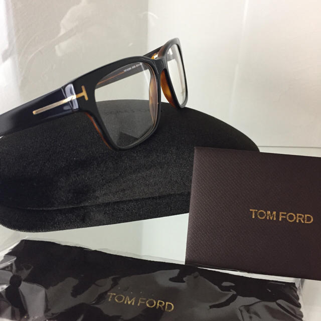 TOM FORD - 即購入◯ 正規品 新品 トムフォード TF5288 メガネ 眼鏡 黒
