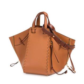 ロエベ(LOEWE)のロエベ　ハンモック　レースバッグ　タン【sale】(トートバッグ)