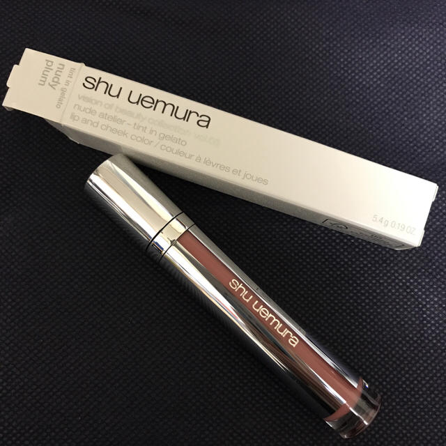 shu uemura(シュウウエムラ)の【新品】シュウ ウエムラ ティント イン ジェラート ヌーディ プラム コスメ/美容のベースメイク/化粧品(リップグロス)の商品写真