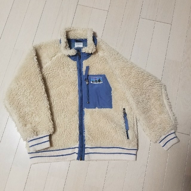 patagonia(パタゴニア)のpatagonia　Kids キッズ/ベビー/マタニティのキッズ服男の子用(90cm~)(ジャケット/上着)の商品写真