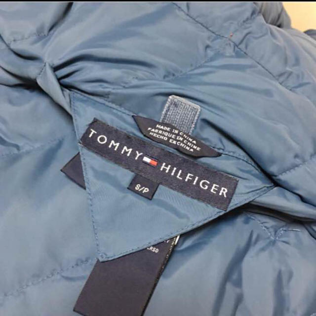 TOMMY HILFIGER(トミーヒルフィガー)のTOMMY HILFIGER リバーシブルダウンベスト メンズのジャケット/アウター(ダウンベスト)の商品写真