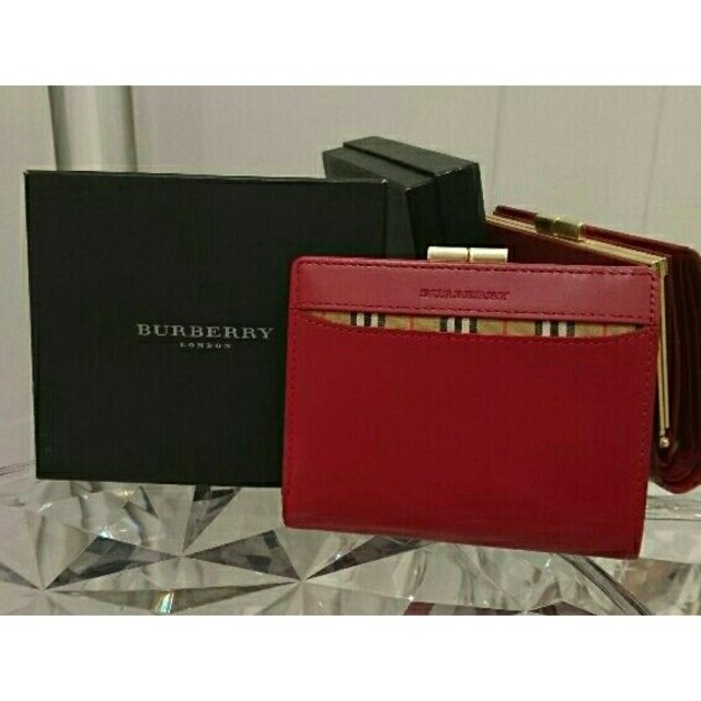 BURBERRY(バーバリー)の新品未使用！バーバリー牛革  財布 レディースのファッション小物(財布)の商品写真