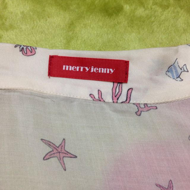 merry jenny(メリージェニー)のmerry jenny☆アクアリウム柄 レディースのトップス(シャツ/ブラウス(半袖/袖なし))の商品写真