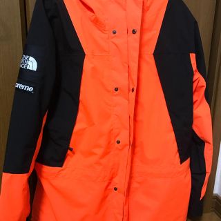 シュプリーム(Supreme)の国内正規品 supreme northface パワーオレンジ(マウンテンパーカー)