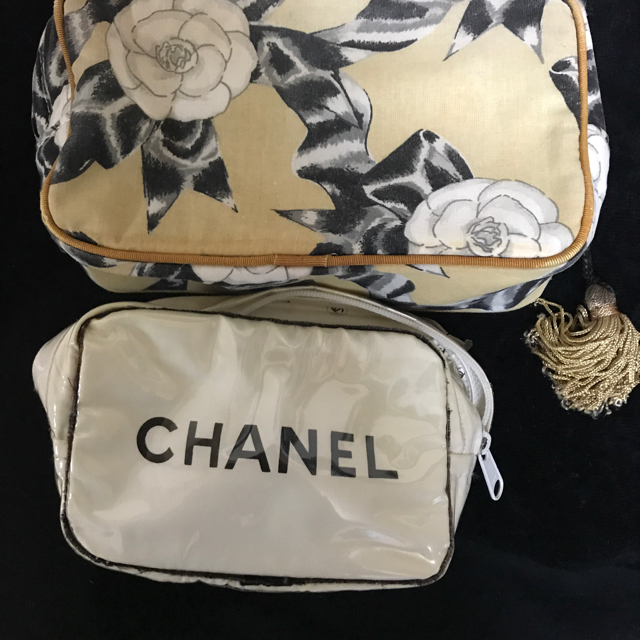 CHANEL(シャネル)のみい様専用 シャネルポーチ２点ジャンク、バンダナ 計4点 レディースのファッション小物(ポーチ)の商品写真