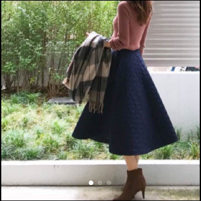 UNIQLO(ユニクロ)の新品タグ付き！大人気ユニクロのキルトスカート レディースのスカート(ひざ丈スカート)の商品写真