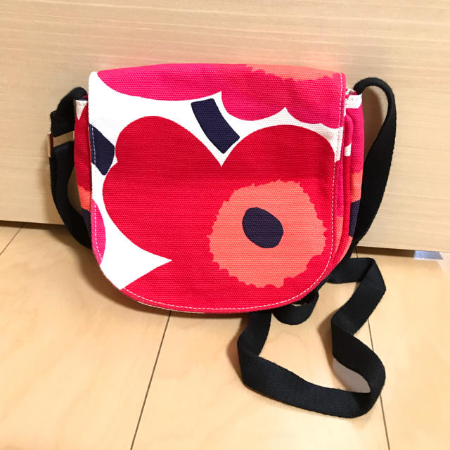 marimekko(マリメッコ)の【ぽんぷ様専用】マリメッコ ショルダーバッグ レディースのバッグ(ショルダーバッグ)の商品写真