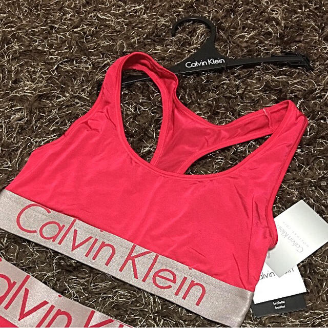 Calvin Klein(カルバンクライン)の新品未使用 Calvin Klein インナー 上下セット Sサイズ レディースの下着/アンダーウェア(ブラ&ショーツセット)の商品写真