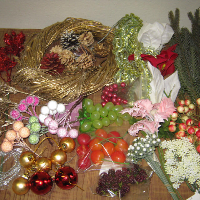 プリザ、アートフィシャル、花器、クリスマス飾り ハンドメイドのフラワー/ガーデン(プリザーブドフラワー)の商品写真
