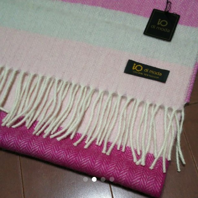 新品未使用 日本製 ウール100 マフラー ピンク 送料無料 レディースのファッション小物(マフラー/ショール)の商品写真