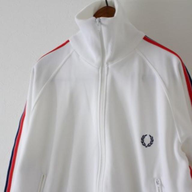 33％割引ホワイト系,L新作商品 FRED PERRY フレッドペリー ジャージ トラックジャケット 白 ホワイト ジャージ トップスホワイト系L-OTA.ON.ARENA.NE.JP