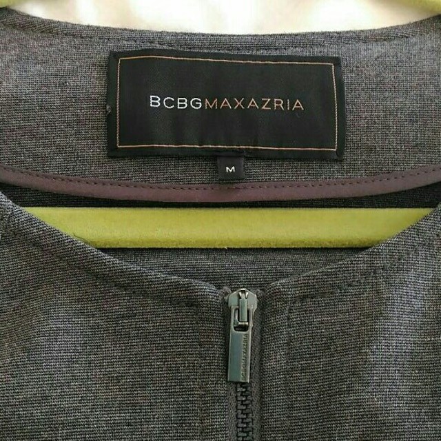 BCBGMAXAZRIA(ビーシービージーマックスアズリア)のXmas 限定値下げ BCBG MAXAZRIA  ノーカラー ジャケット M レディースのジャケット/アウター(ノーカラージャケット)の商品写真