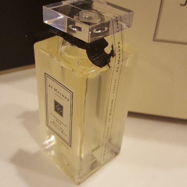 Jo Malone(ジョーマローン)の未使用　Jo Malone　バスオイル　POMEGRAMATE NOIL コスメ/美容のボディケア(入浴剤/バスソルト)の商品写真