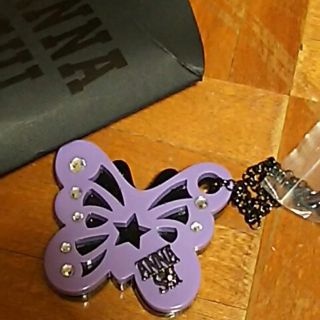 アナスイ(ANNA SUI)のANNA SUI アナスイ ノベルティ 非売品 蝶々 チャーム 紫 パープル(ノベルティグッズ)