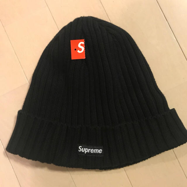 Supreme(シュプリーム)の【送料込】Supreme ニット帽 レディースの帽子(ニット帽/ビーニー)の商品写真