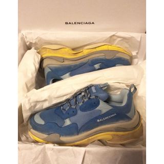 バレンシアガ(Balenciaga)の新品 SSENSE限定【BALENCIAGA - Triple S】トリプルS(スニーカー)