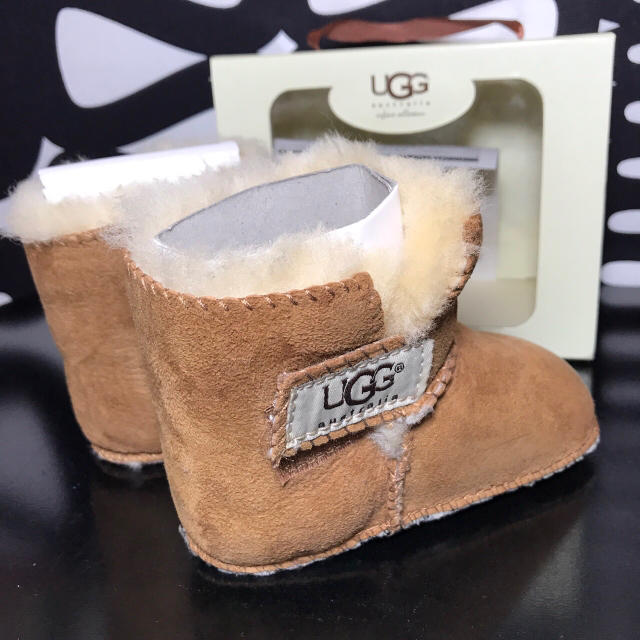 UGG(アグ)の※専用 正規 UGG ファーストシューズ キッズ/ベビー/マタニティのベビー靴/シューズ(~14cm)(ブーツ)の商品写真