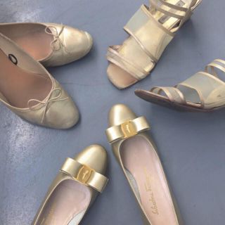 サルヴァトーレフェラガモ(Salvatore Ferragamo)の👡ヴァラ ゴールド(ハイヒール/パンプス)