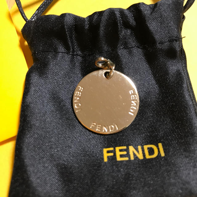 FENDI(フェンディ)のフェンディ 星座チャーム 魚座 ハンドメイドのファッション小物(バッグチャーム)の商品写真