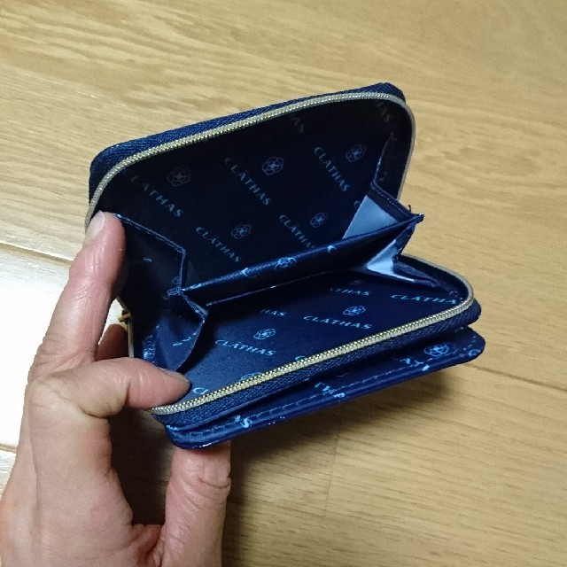 CLATHAS(クレイサス)のCLATHAS 二つ折り財布 レディースのファッション小物(財布)の商品写真