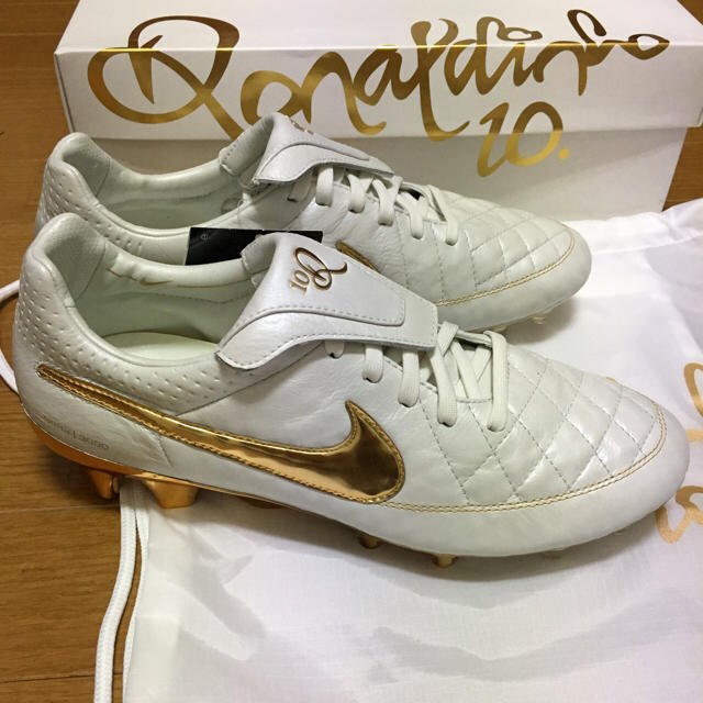 新品NIKE ズームヴェイパー15アカデミー　HG 26.5㎝