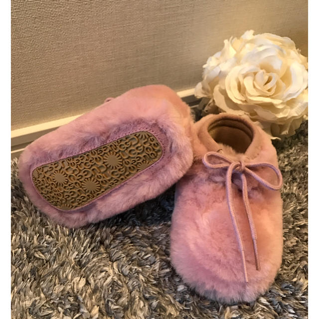 UGG(アグ)の早い者勝ちUGG新品未使用 靴 シューズ キッズ/ベビー/マタニティのベビー靴/シューズ(~14cm)(その他)の商品写真