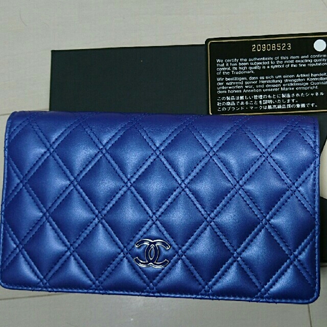 CHANEL - 【新品未使用】CHANEL♥マトラッセ長財布 青色の通販 by Aichamu's eimy♡shop｜シャネルならラクマ