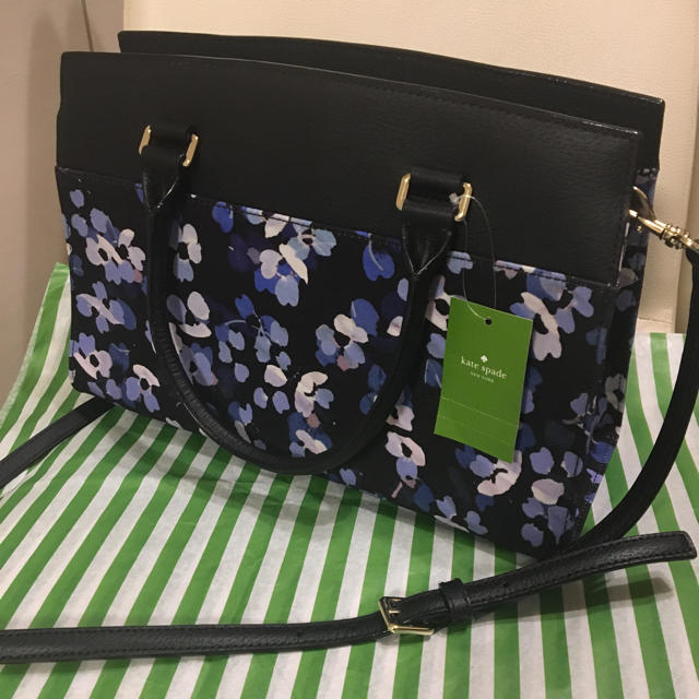 新品☆kate spade 日本未発売デザイン 花柄 ショルダーバッグ 1