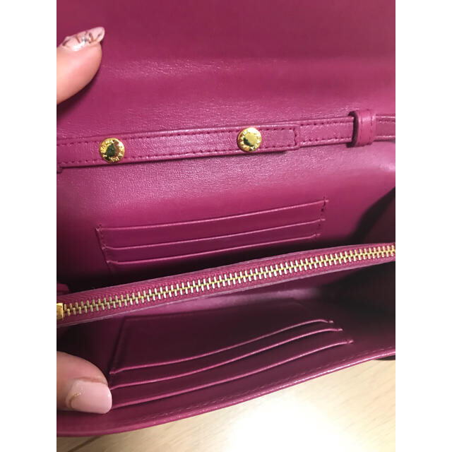 PRADA(プラダ)のPRADAパース❤️ レディースのファッション小物(財布)の商品写真