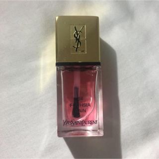 イヴサンローランボーテ(Yves Saint Laurent Beaute)のysl ラ ラックチュール  グロッシー64(マニキュア)