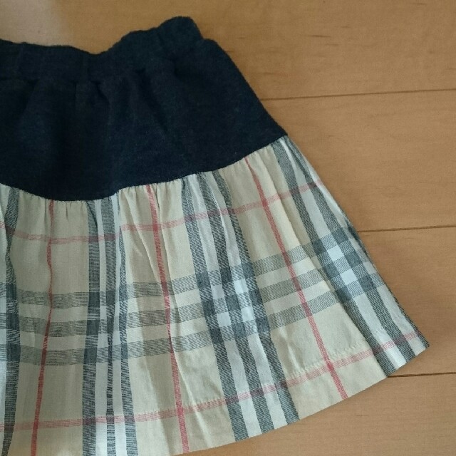 BURBERRY(バーバリー)のローズ様専用☆Burberry リバーシブルスカート 110 キッズ/ベビー/マタニティのキッズ服女の子用(90cm~)(スカート)の商品写真