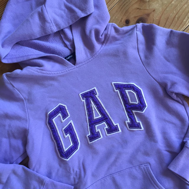 GAP(ギャップ)のGAPkids キッズ/ベビー/マタニティのキッズ服女の子用(90cm~)(Tシャツ/カットソー)の商品写真