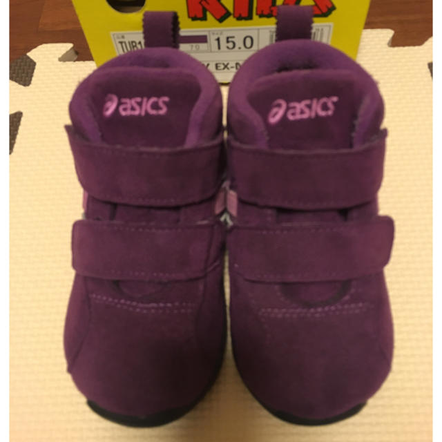 asics(アシックス)のアシックス 15㎝ ミドルカット キッズ/ベビー/マタニティのキッズ靴/シューズ(15cm~)(スニーカー)の商品写真