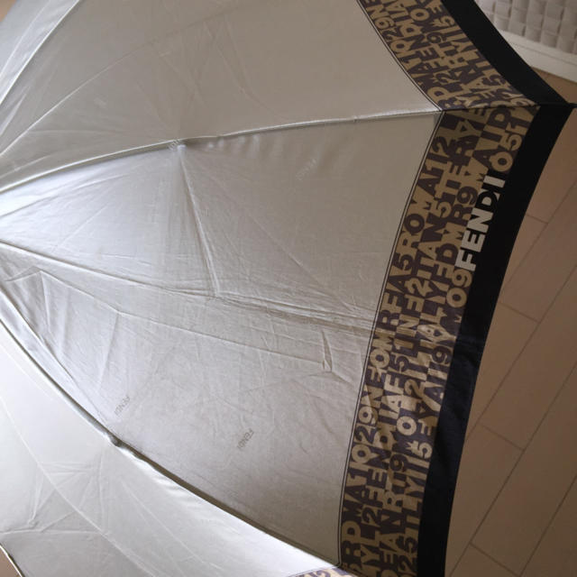 FENDI(フェンディ)のフェンディ♡折り畳み傘 レディースのファッション小物(傘)の商品写真