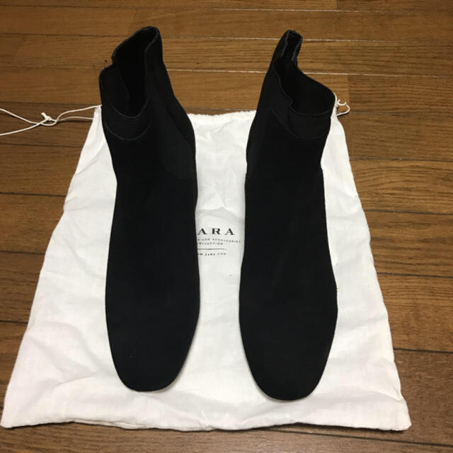 ZARA(ザラ)のZARA スウェードブーツ  レディースの靴/シューズ(ブーツ)の商品写真